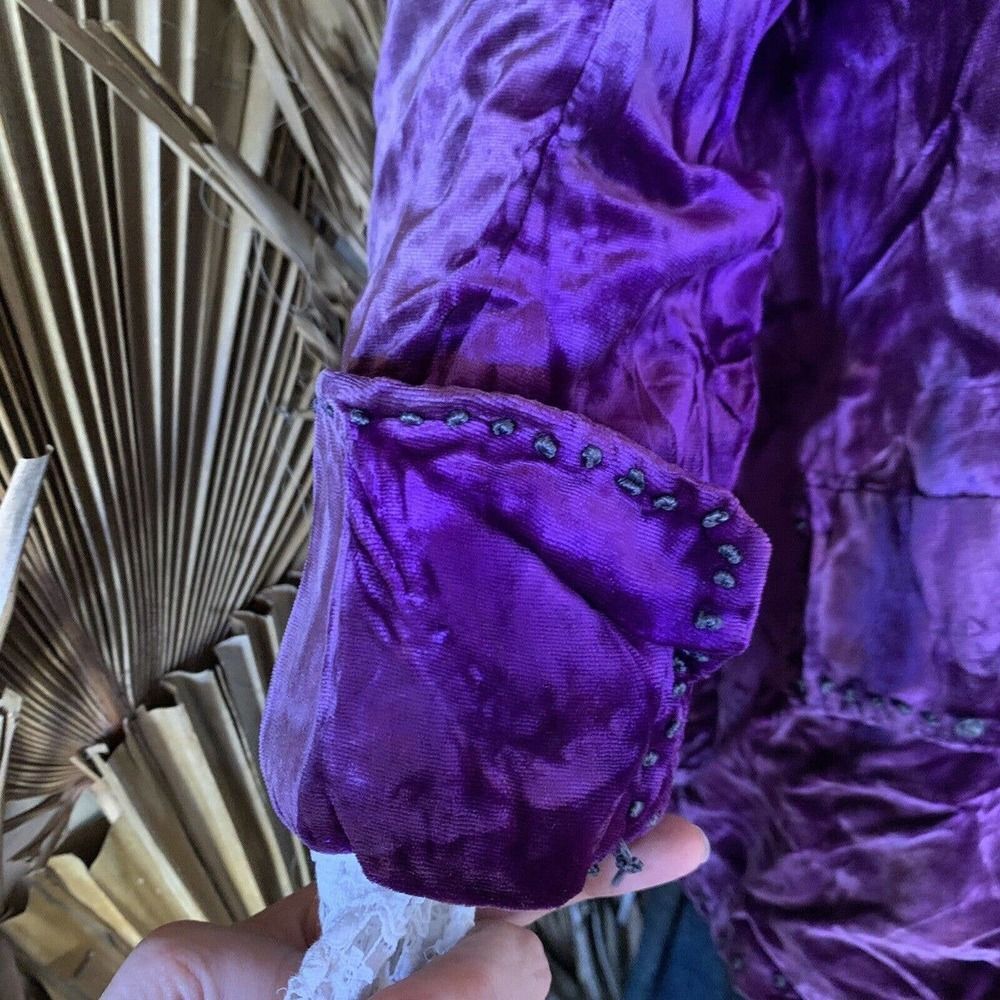 Antique Edwardian Purple Velvet Cropped Jacket - Picture 6 of 10